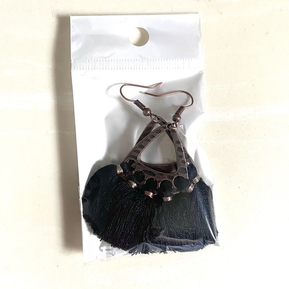 Boho Antiqued Bronze Fan Shaped Black Tassel Drop Earrings - Picture 3 of 5